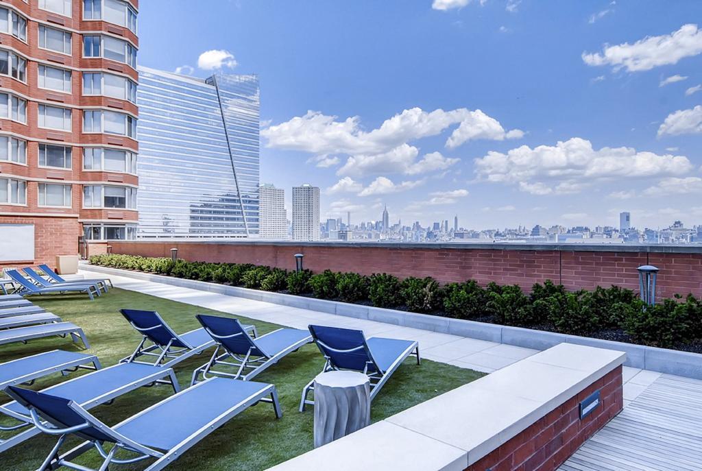 Global Luxury Suites At Newport Jersey City Eksteriør bilde