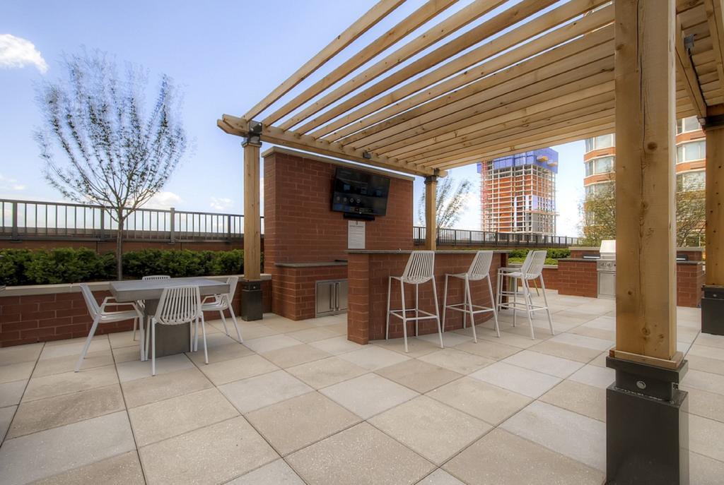 Global Luxury Suites At Newport Jersey City Eksteriør bilde