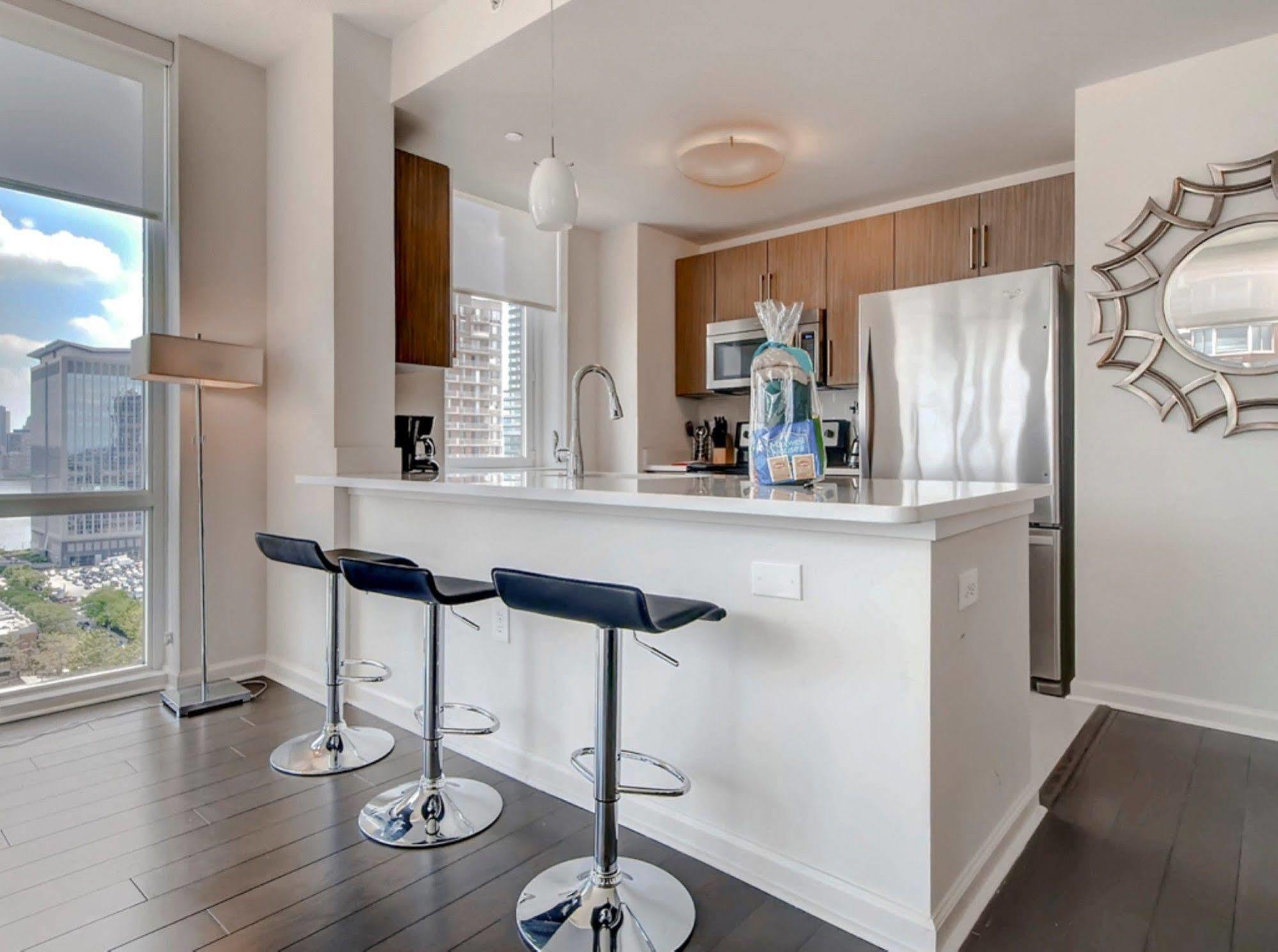 Global Luxury Suites At Newport Jersey City Eksteriør bilde