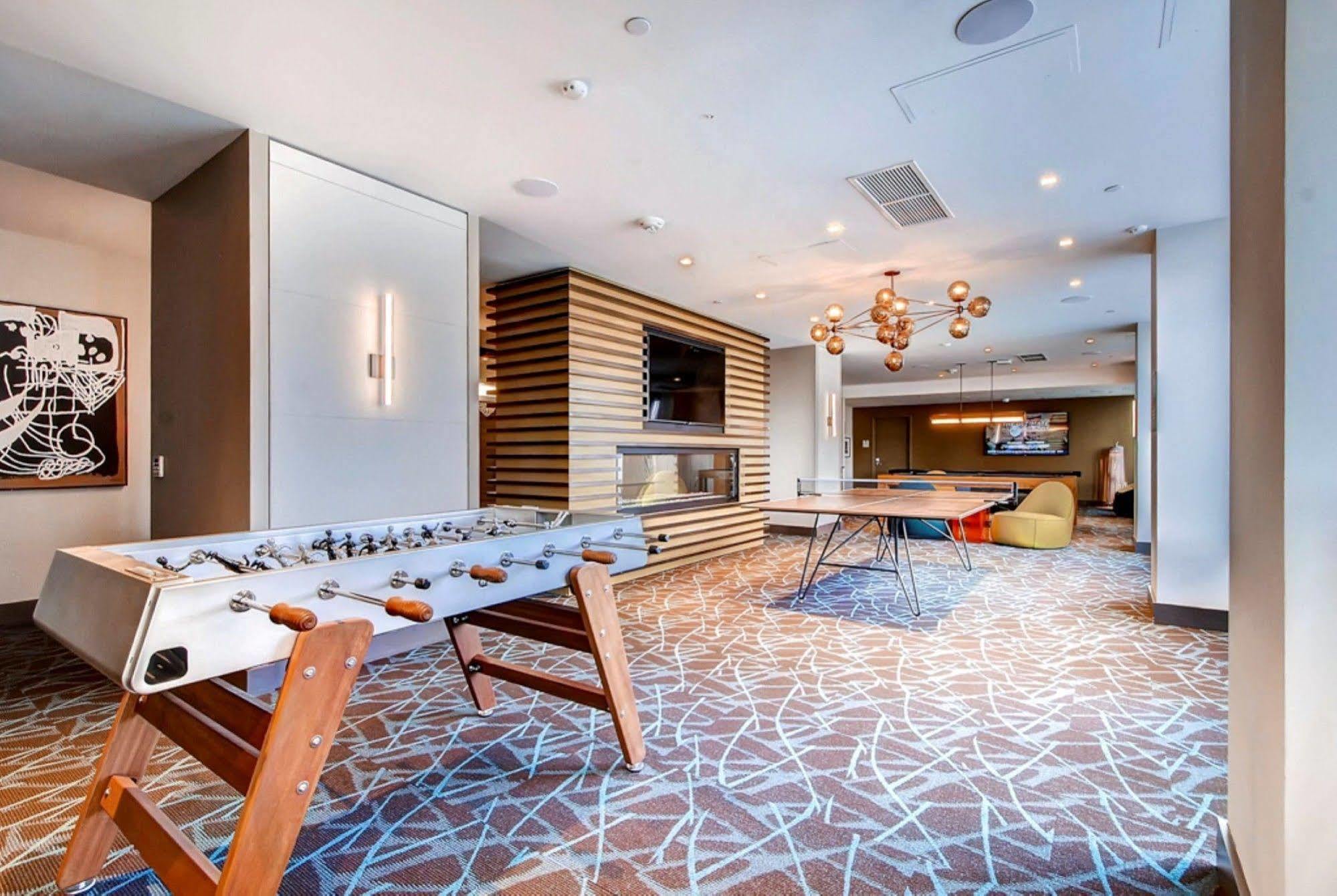 Global Luxury Suites At Newport Jersey City Eksteriør bilde