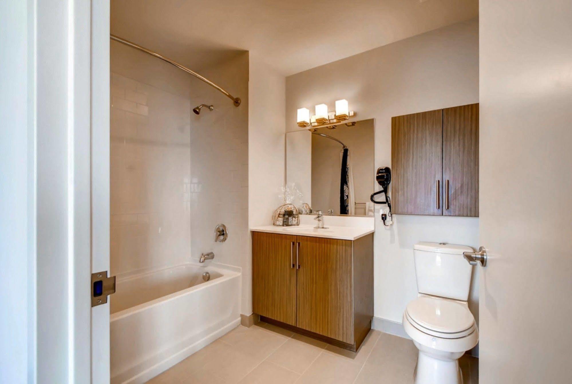 Global Luxury Suites At Newport Jersey City Eksteriør bilde